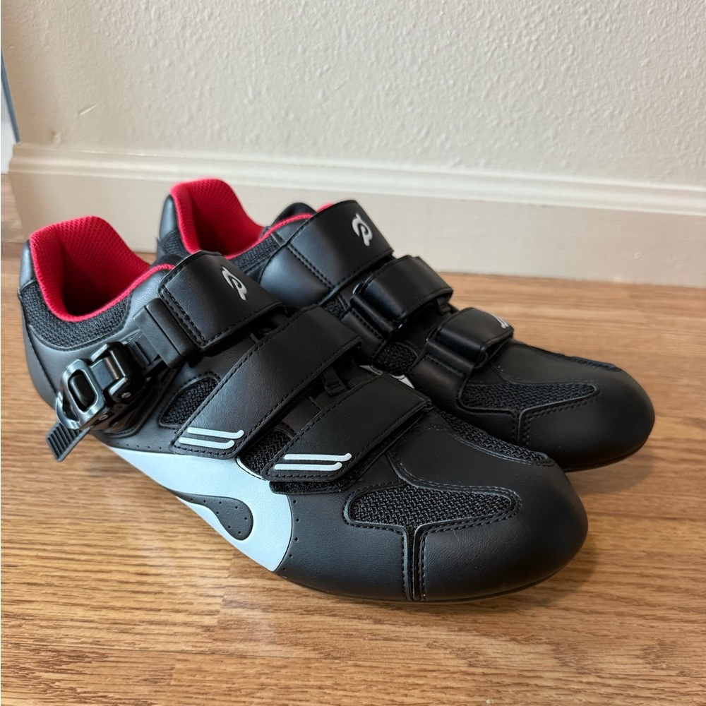 Peloton cycling shoe- size 43 - no clips